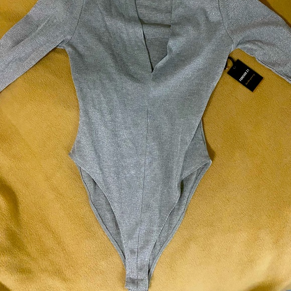 Silver long sleeve body suit - Picture 2 of 4